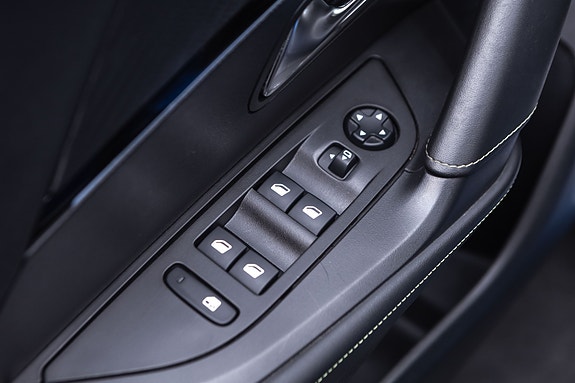 Peugeot e-2008 19 of 25