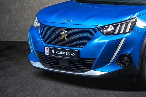 Peugeot e-2008 3 of 25