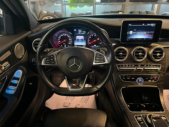 Mercedes-Benz C350 e 14 of 30