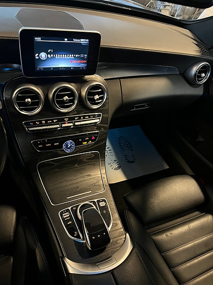 Mercedes-Benz C350 e 17 of 30