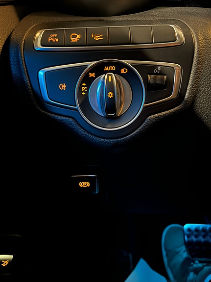 Mercedes-Benz C350 e 12 of 30