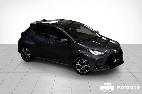 Toyota Yaris 10 of 30