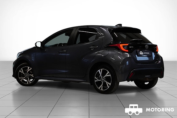 Toyota Yaris 3 of 30