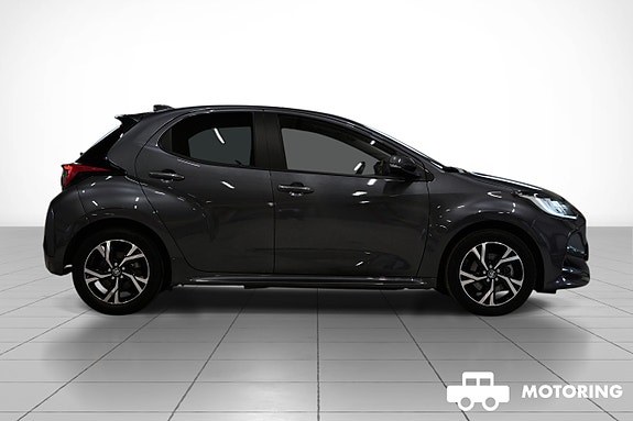 Toyota Yaris 6 of 30