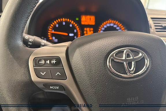 Toyota Avensis 13 of 19