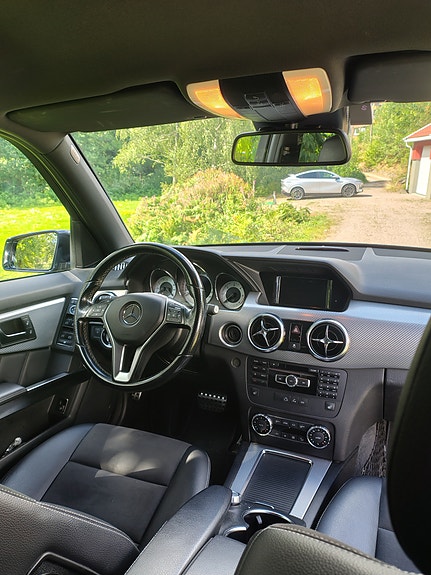 Mercedes-Benz GLK220 6 of 10