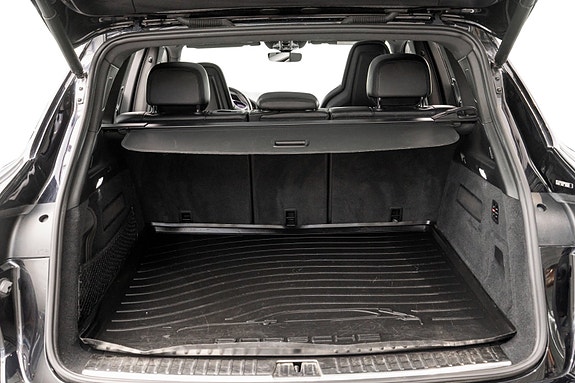 Porsche Cayenne 30 of 30