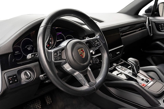 Porsche Cayenne 25 of 30