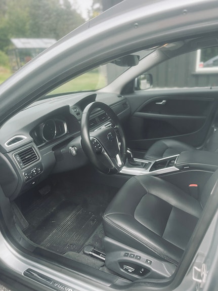 Volvo XC70 6 of 15