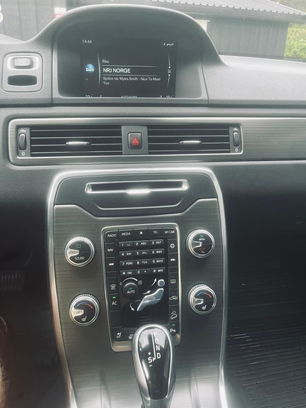 Volvo XC70 9 of 15