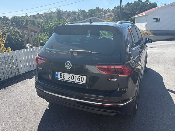 Volkswagen Tiguan 2 of 11