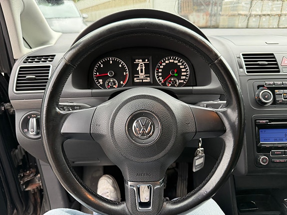 Volkswagen Touran 14 of 17