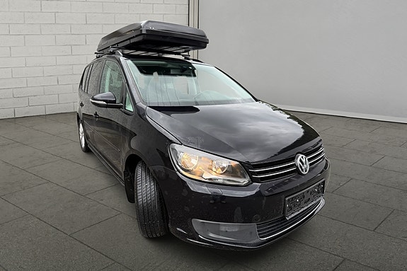 Volkswagen Touran 7 of 17