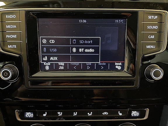 Volkswagen Golf VII 13 of 30