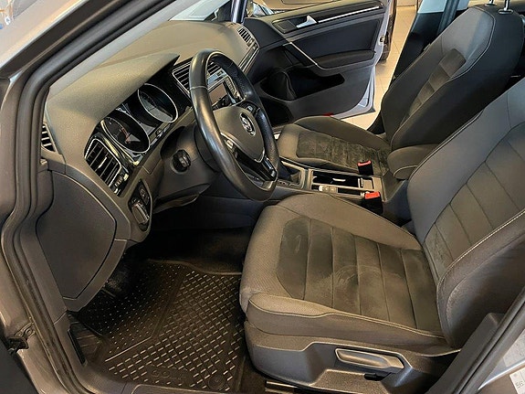 Volkswagen Golf VII 5 of 30