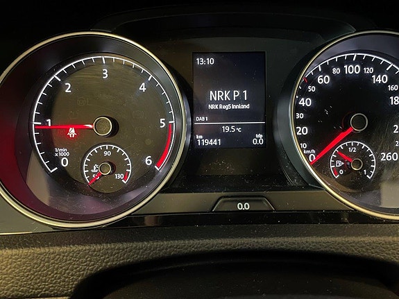 Volkswagen Golf VII 22 of 30