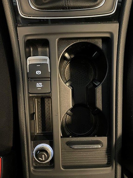 Volkswagen Golf VII 8 of 30