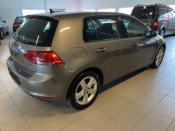 Volkswagen Golf VII 3 of 30