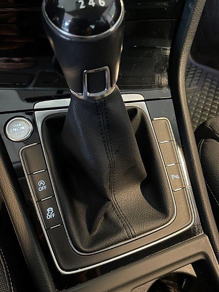 Volkswagen Golf VII 9 of 30