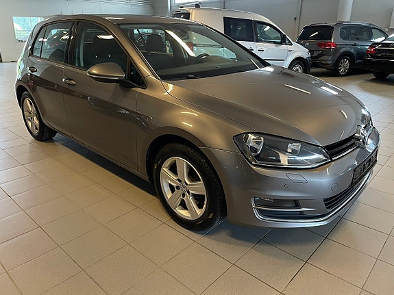 Volkswagen Golf VII 2 of 30