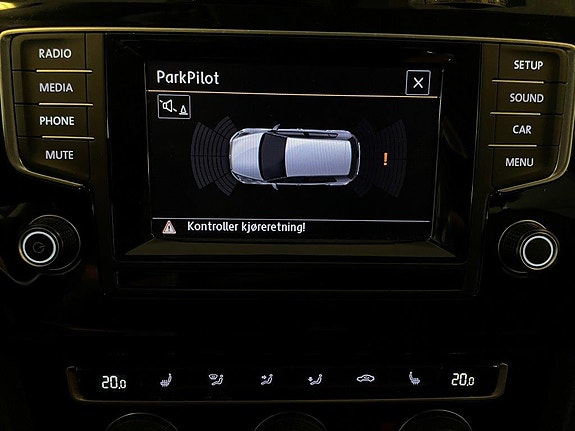 Volkswagen Golf VII 18 of 30