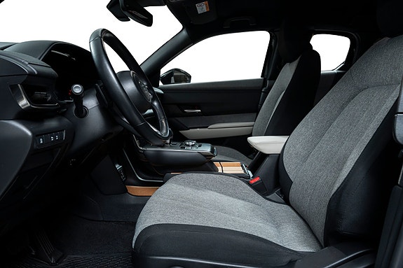 Mazda MX-30 23 of 30