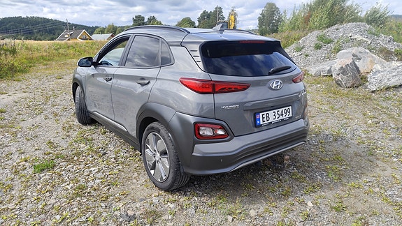 Hyundai Kona 8 of 17