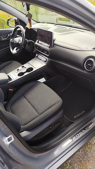 Hyundai Kona 11 of 17