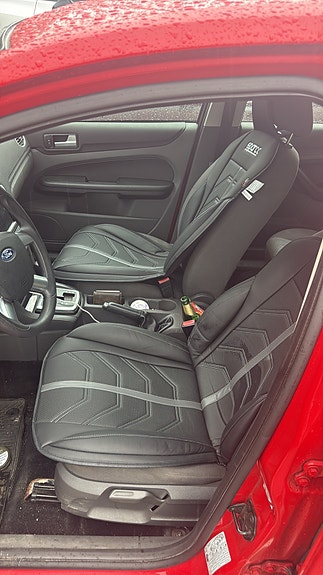Ford Focus 11 of 16
