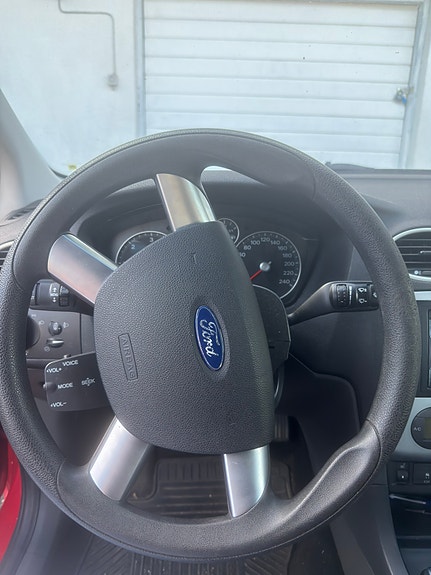 Ford Focus 13 of 16