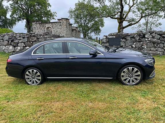 Mercedes-Benz E400 d 2 of 27