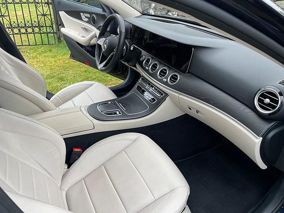 Mercedes-Benz E400 d 12 of 27