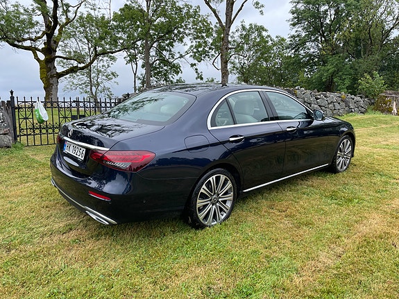 Mercedes-Benz E400 d 3 of 27