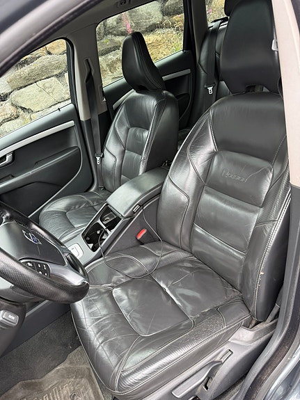 Volvo V70 12 of 14
