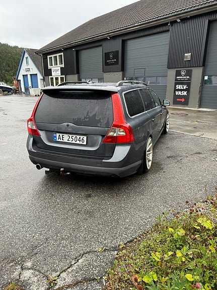 Volvo V70 9 of 14