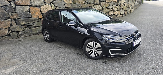 Volkswagen e-Golf VII 3 of 23