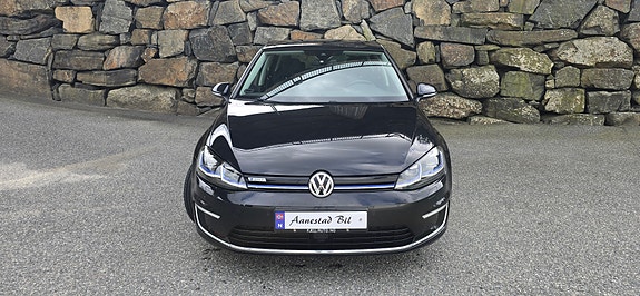 Volkswagen e-Golf VII 2 of 23