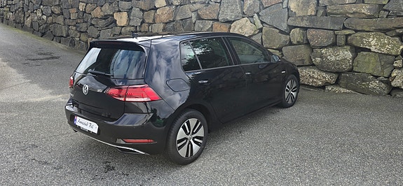 Volkswagen e-Golf VII 5 of 23
