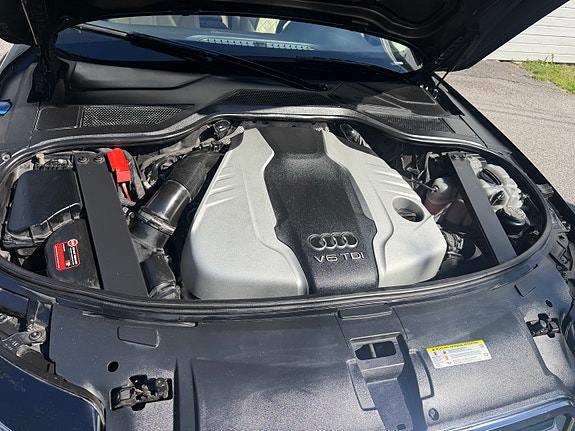 Audi A8 15 of 22