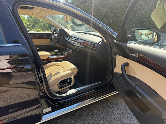 Audi A8 11 of 22