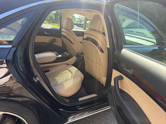 Audi A8 12 of 22