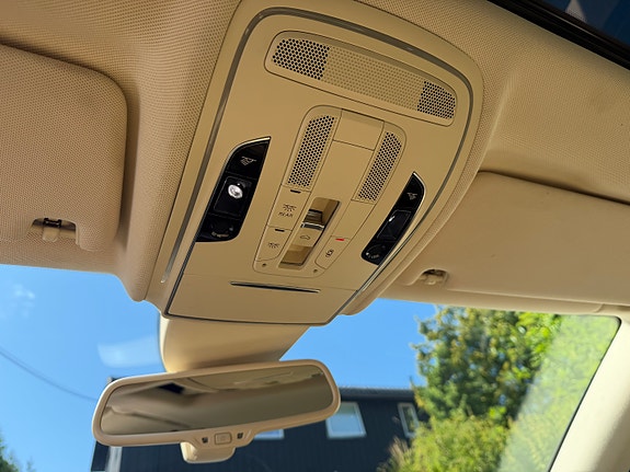 Audi A8 13 of 22