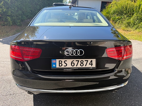 Audi A8 16 of 22