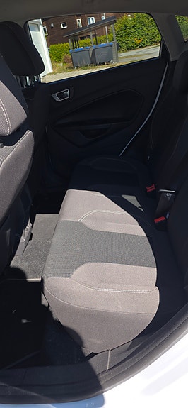 Ford Fiesta 21 of 25