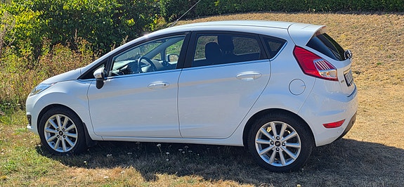 Ford Fiesta 9 of 25