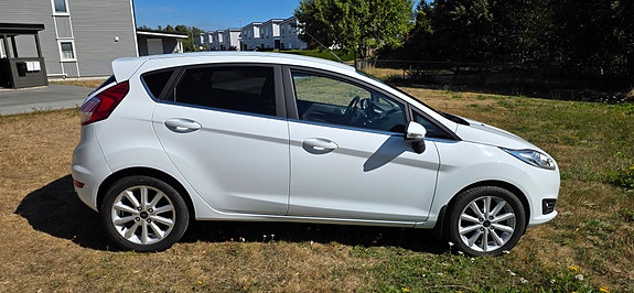 Ford Fiesta 2 of 25