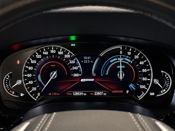 BMW 530e 18 of 22