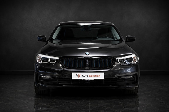BMW 530e 3 of 22