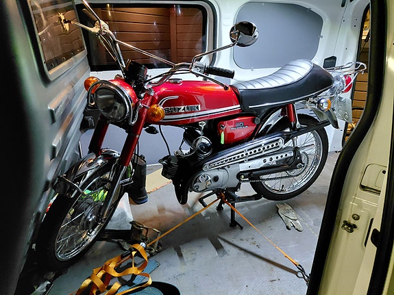 Suzuki A 50 2 of 6