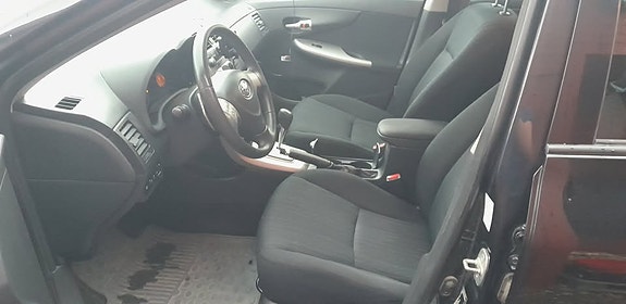 Toyota Corolla 7 of 9